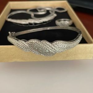 Bracelet necklace and ring set